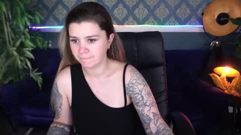 amellymillyy online show from November 30, 8:05 pm