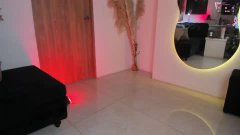          online show from April 19, 6:10 pm