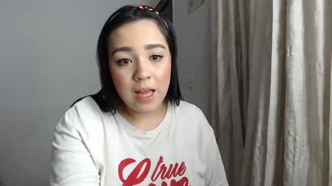 ami_rosee online show from December 2, 7:08 am