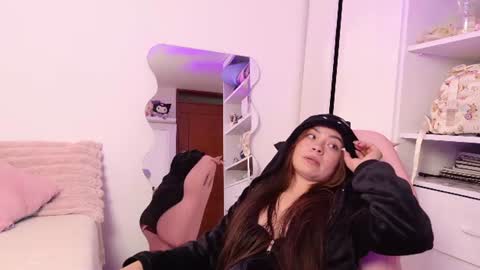 Amy online show from August 1, 4:36 am