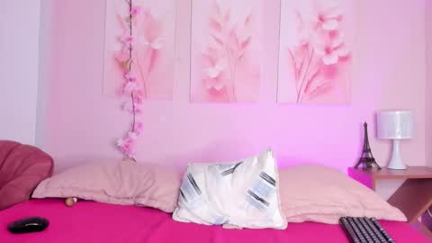 AmiiClark  online show from February 26, 7:39 pm