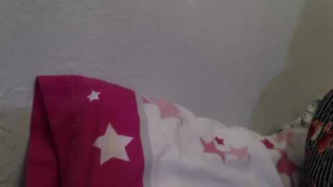 amileamariestar online show from December 6, 7:37 am