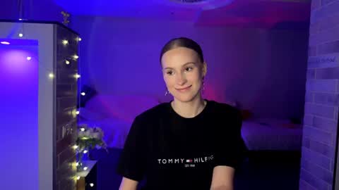 Amily online show from June 29, 4:39 pm