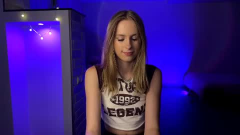 Amily online show from June 20, 8:37 pm