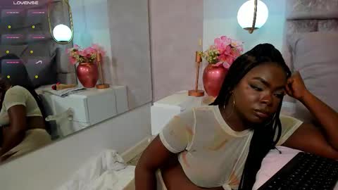 Amina online show from October 11, 9:40 pm