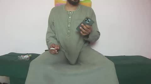 Amir online show from November 6, 1:36 pm