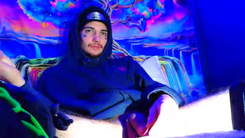 amiri_sweater online show from December 16, 11:16 am