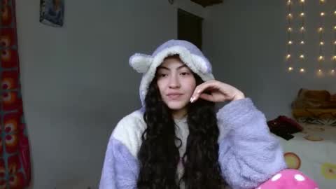 amitlu_ online show from March 4, 9:32 pm