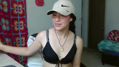 amitlu_ online show from September 24, 6:47 pm