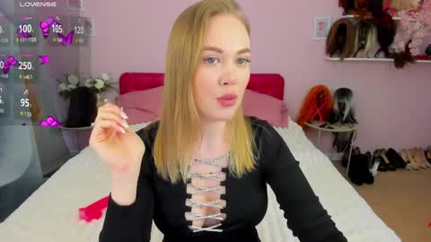 Anna online show from March 26, 7:24 am