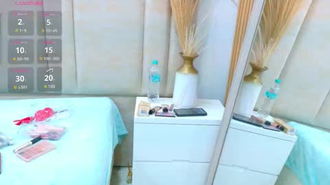    online show from December 15, 12:12 pm