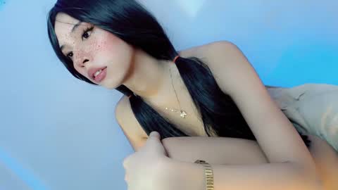 Belle Tylor online show from December 5, 6:04 am