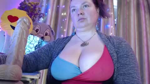 amorelara online show from April 15, 7:55 am