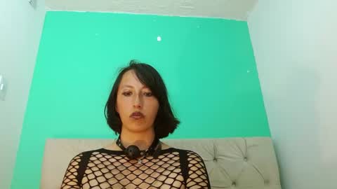 amoremerchmar online show from July 10, 9:25 am