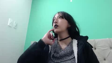 amoremerchmar online show from June 9, 11:54 am