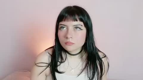 amy_bat online show from June 12, 4:44 am