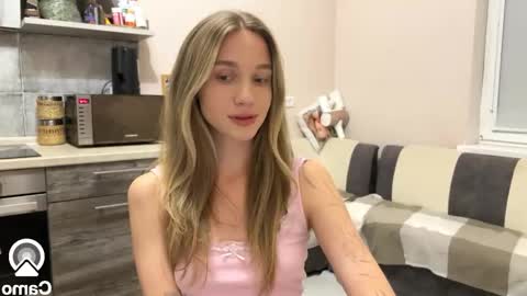 Snapshot of amy_chill chatting on September 22, 6:23 pm Amy Chill online show from September 22, 6:23 pm