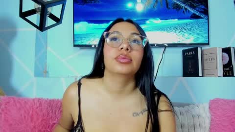 Emy Noa  online show from April 9, 1:31 am