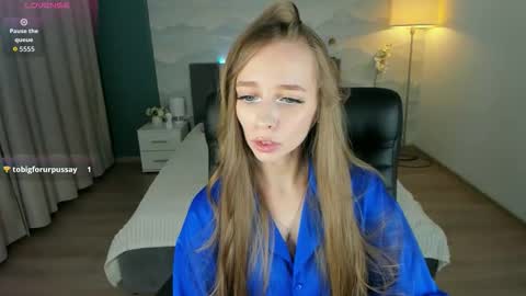 Snapshot of amy_vayne chatting on September 22, 6:34 pm Amy online show from September 22, 6:34 pm