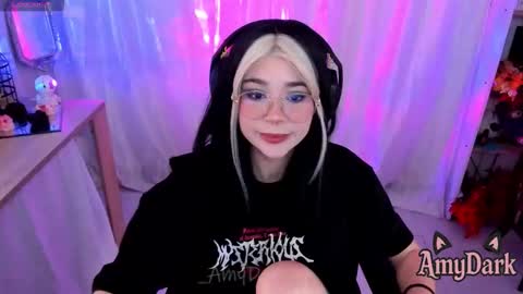 Amy online show from January 14, 4:04 pm