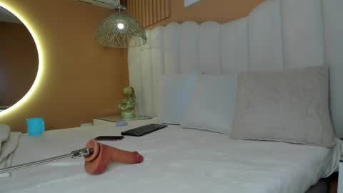 amydexter online show from May 23, 11:28 am