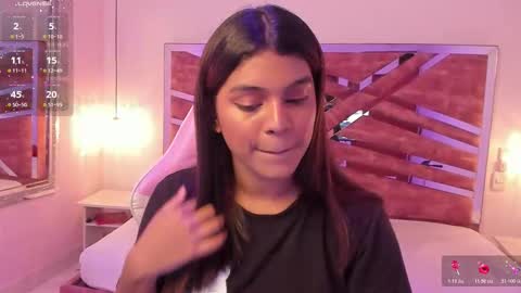Snapshot of amyevan_ chatting on October 21, 8:56 pm amyevan_ online show from October 21, 8:56 pm