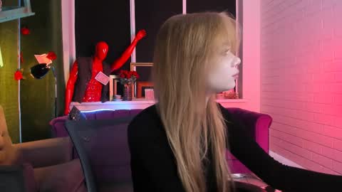 Amy online show from May 30, 5:06 am
