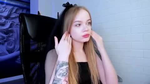 Amy online show from June 17, 1:05 pm