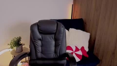 Aleja  online show from December 23, 6:52 am