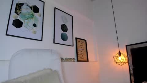 Amy online show from February 2, 11:39 am