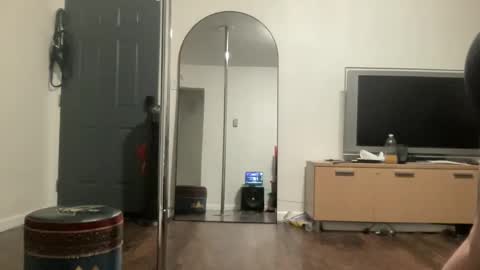 Amy Thrill online show from November 4, 6:37 am