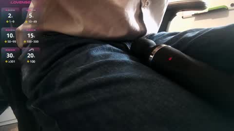 A online show from March 5, 9:16 am