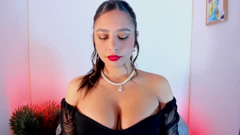 Ana online show from April 6, 9:27 pm