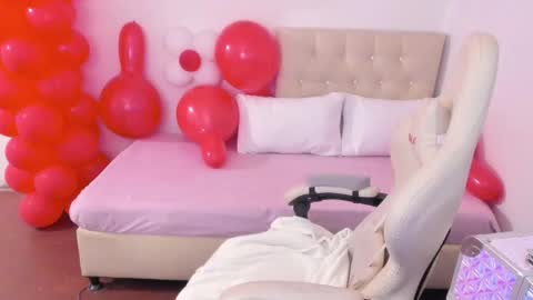 Im anna but you can call me as you want online show from March 14, 11:31 pm