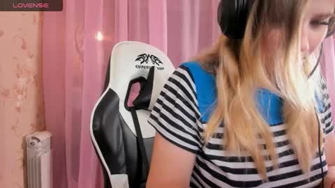 Snapshot of anabelmelody chatting on October 22, 6:49 am AnabelMelody online show from October 22, 6:49 am