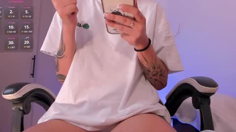 ANABEL WOLF  online show from April 23, 2:51 pm