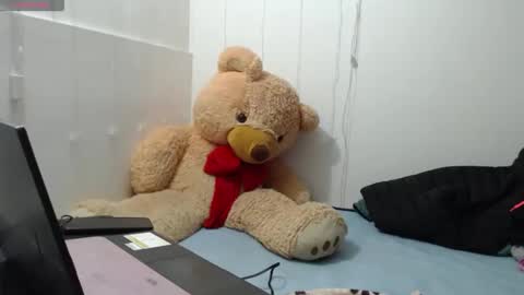 Anahi Browns online show from December 4, 11:26 pm