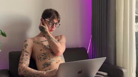 simon online show from June 14, 5:09 am