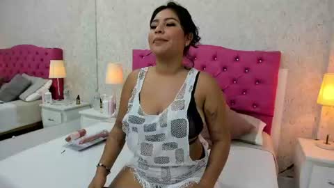Anais online show from June 10, 7:35 pm