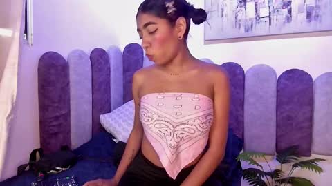 anais_tgn online show from November 18, 11:57 am