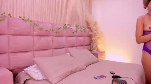 Ana online show from June 22, 3:36 am