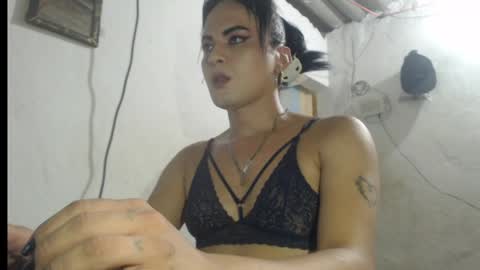 Analia smith online show from May 16, 1:24 am