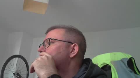 Andi online show from October 6, 8:43 am