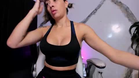 ana online show from November 12, 12:18 pm