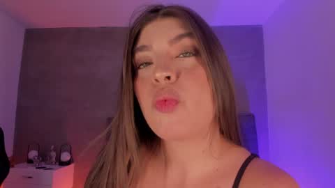Ana online show from June 26, 8:14 pm
