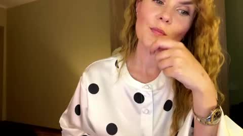 Ana online show from July 3, 10:14 pm