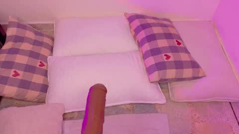 Kendra  online show from December 3, 11:33 am