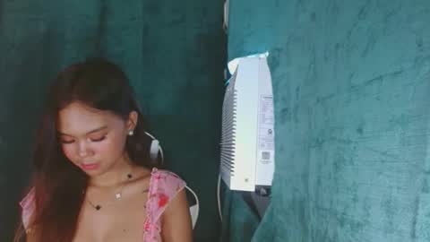 andiaprecious_ online show from April 9, 6:41 am