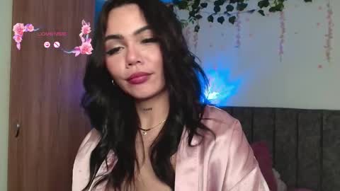 Andra de la Rosse online show from May 22, 5:36 am