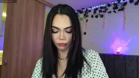 Andra de la Rosse online show from June 20, 7:42 pm